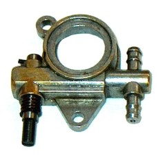 Bomba de aceite compatible HUSQVARNA para motosierra T425 | NewgardenParts.com
