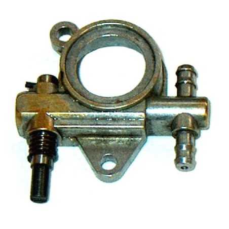HUSQVARNA compatible oil pump for T425 chainsaw | NewgardenParts.com