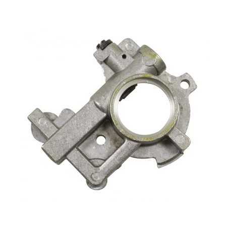 Oil pump compatible STIHL 066 - MS 650 - MS 660 chainsaw | NewgardenParts.com
