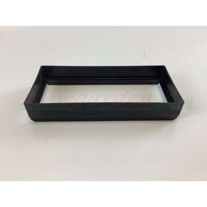 Air filter housing support for lawn tractor engine BRIGGS & STRATTON 691908