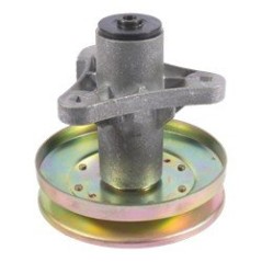 FLANGIA PORTALAMA AD. JOHN DEERE AM126226 AG1001108 Compatibile JOHN DEERE | NewgardenParts.com