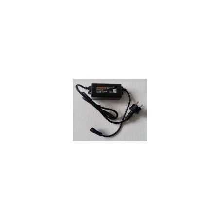 Cargador de batería 3A (versión UE) ORIGINAL Sunseeker 16600922-01 | NewgardenParts.com