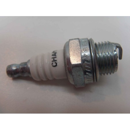 Candela Champion per Motori 2 Tempi Motosega Decespugliatore CJ8 240102 | NewgardenParts.com