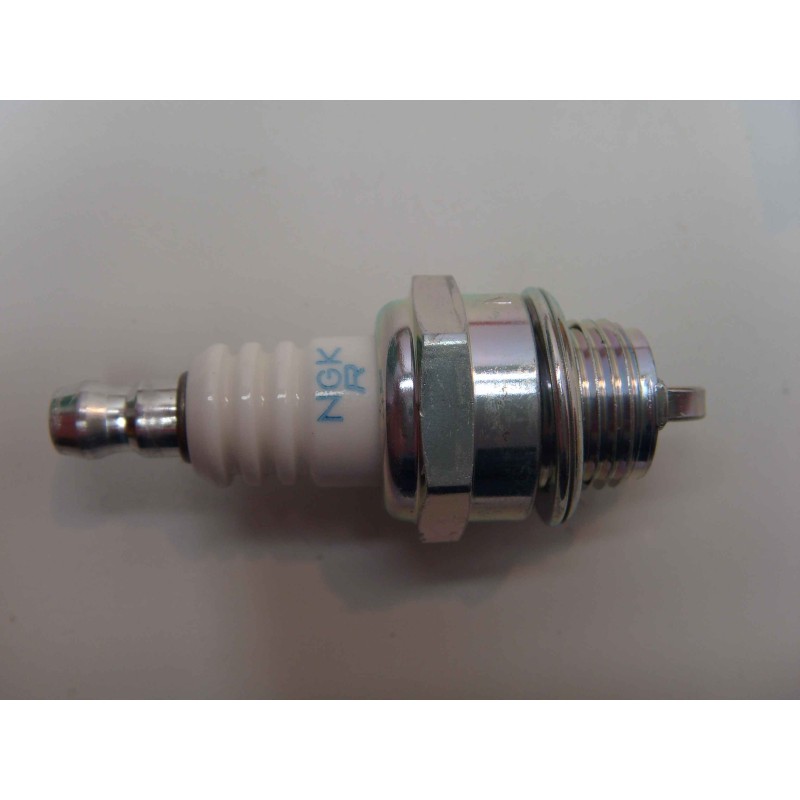 Bujía NGK motor desbrozadora 2 tiempos cortasetos BPMR6A 240225