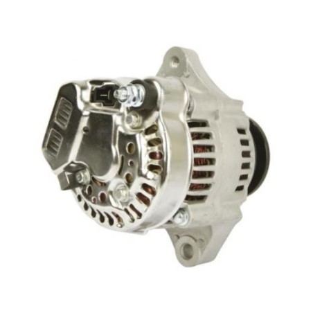 Alternatore compatibile con motore KUBOTA M4700 - M4700DT - M4700F | NewgardenParts.com